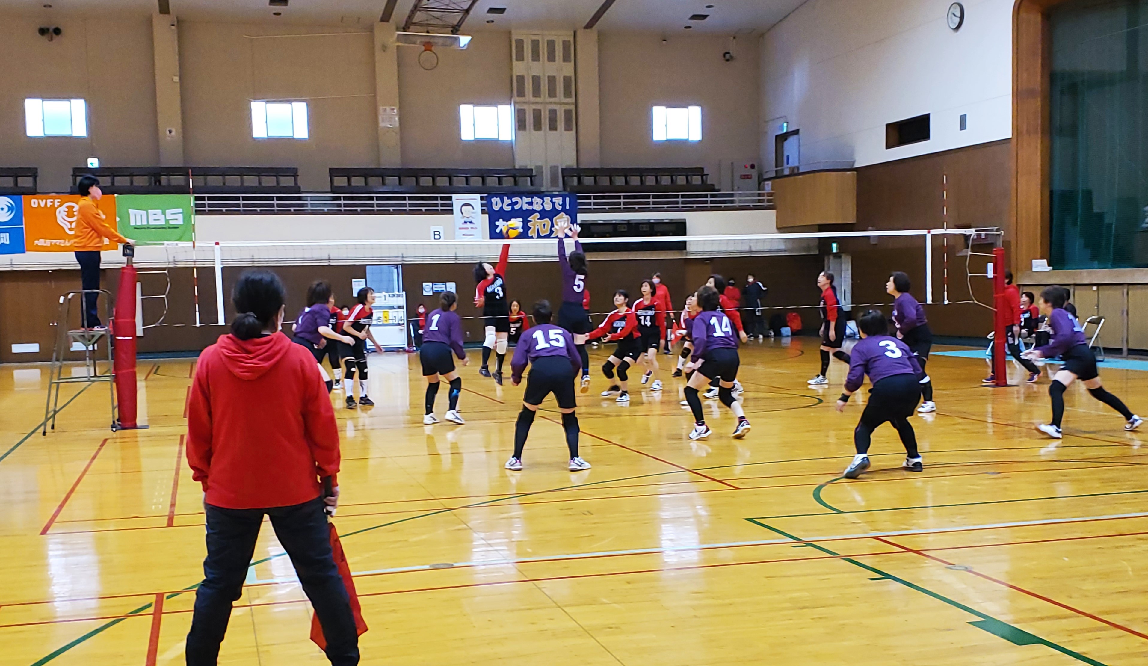 東淀川体育館